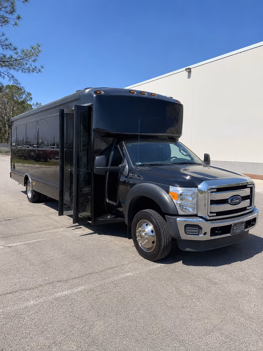 find a party bus for your temple wine tour celebration