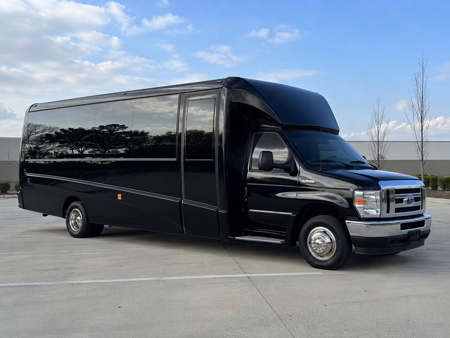 shuttle your group to graduations and events at huntington bank expo